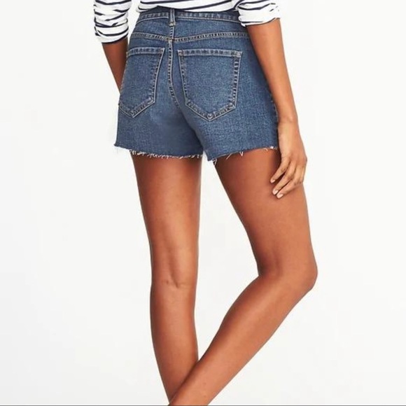 Old Navy Boyfriend Jean Shorts NWT - Picture 2 of 7